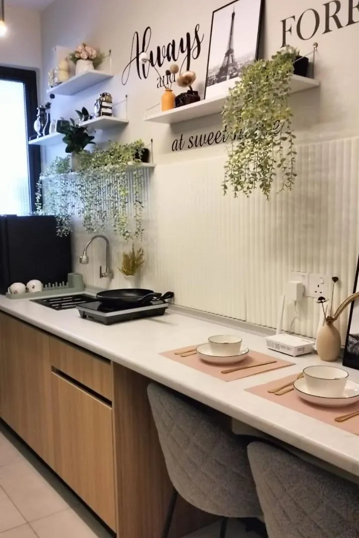 Romantic Sea View Room @ Urban Suites, Jelutong